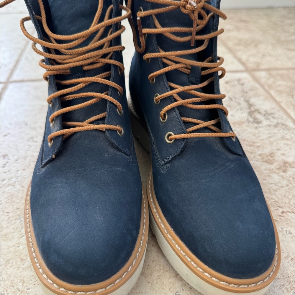 Women’s Timberland Sendorflex Navy Boots with Tan Laces